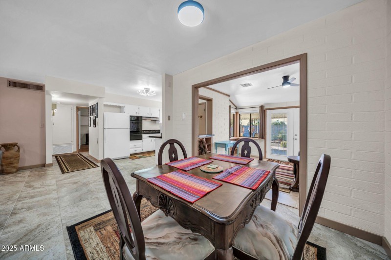 10517 W Cumberland Dr-6