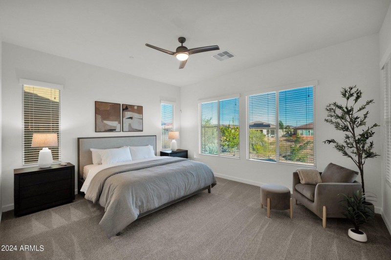 King Primary En Suite