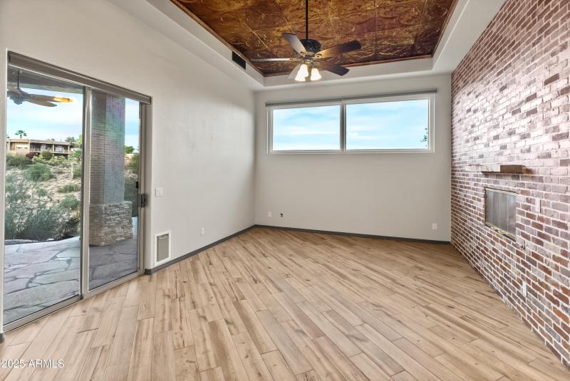 Brick-2-way-fireplace-mantle-primary