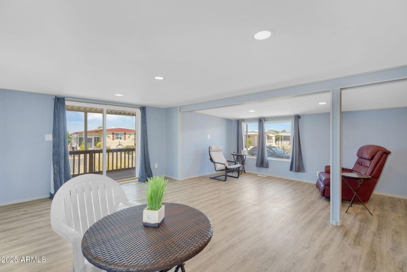 9-web-or-mls-747 E germann-8