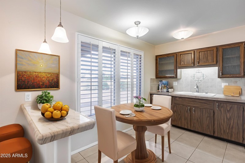 12 - Kitchen - Standard - 2