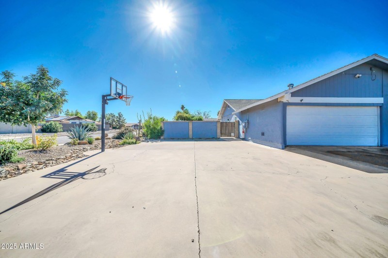 5503 W Carol Ann Way-2