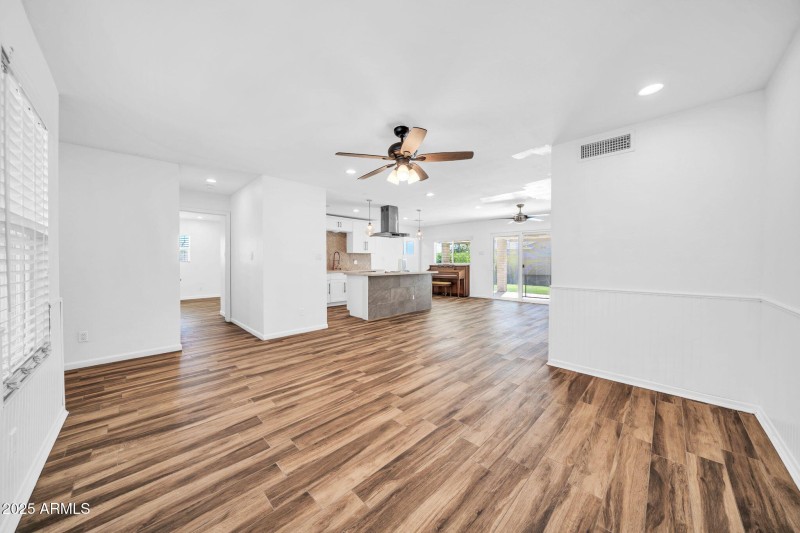 5503 W Carol Ann Way-11