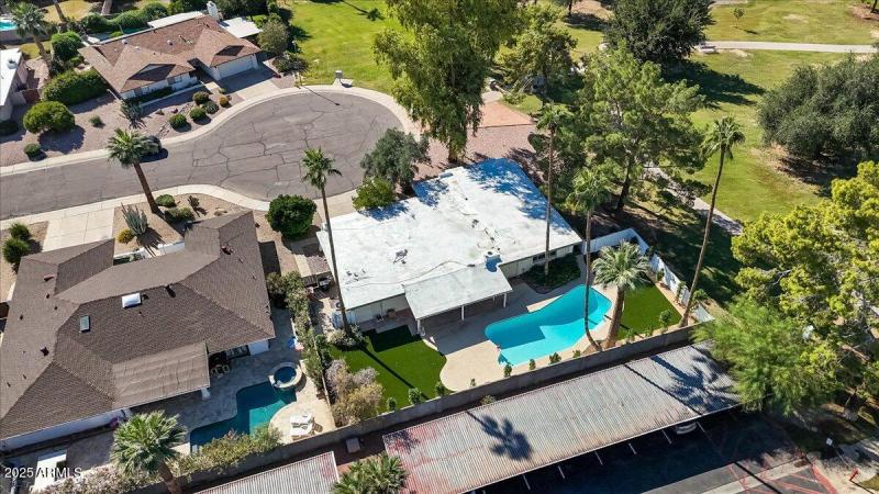 10-DJI_20251105122929_0049_D