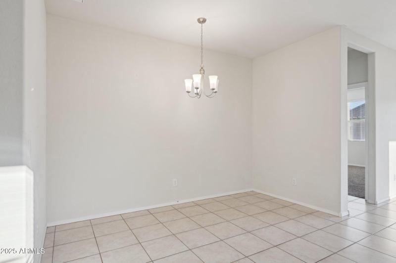 10-web-or-mls-5003-e-smoky-quartz-rd