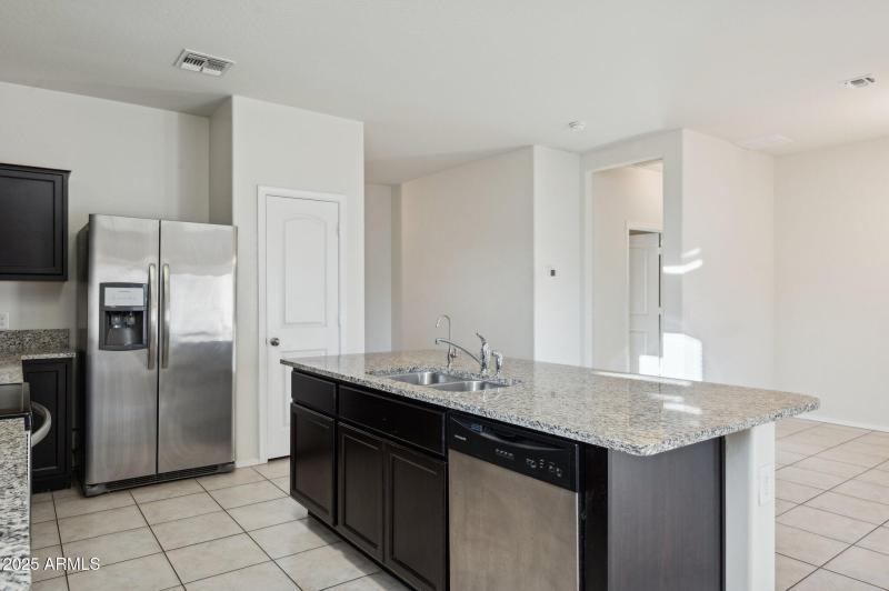 18-web-or-mls-5003-e-smoky-quartz-rd