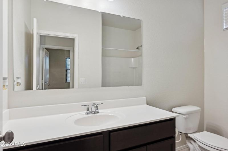 29-web-or-mls-5003-e-smoky-quartz-rd