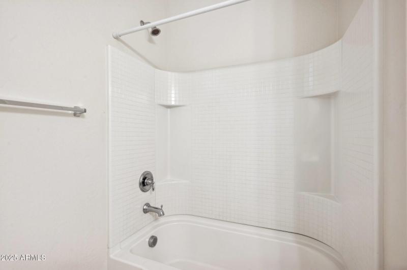 30-web-or-mls-5003-e-smoky-quartz-rd