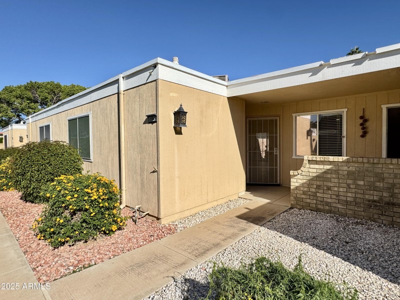 053C95B5-6D55-4F5D-9FB3-575C287F4D57_1_2