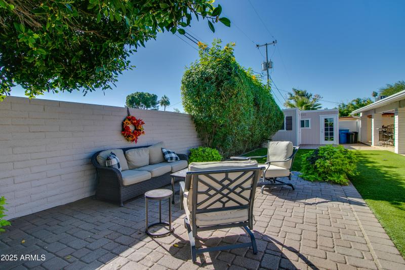 Pavered Hosting Nook