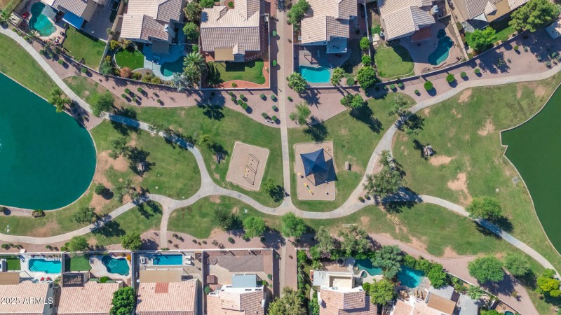 14_636_a4m_community-hdr