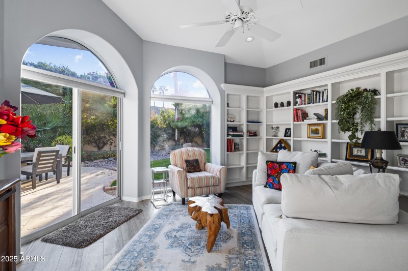 10115 E Bella Vista Dr-44