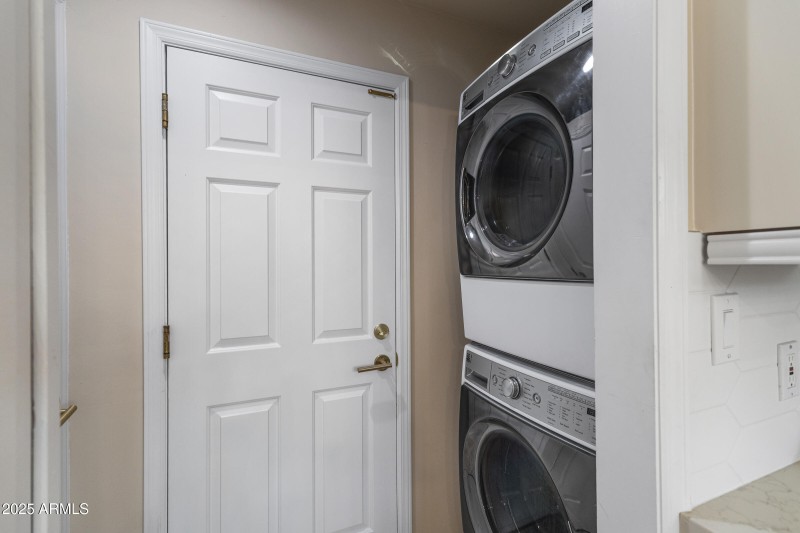 10115 E Bella Vista Dr-48