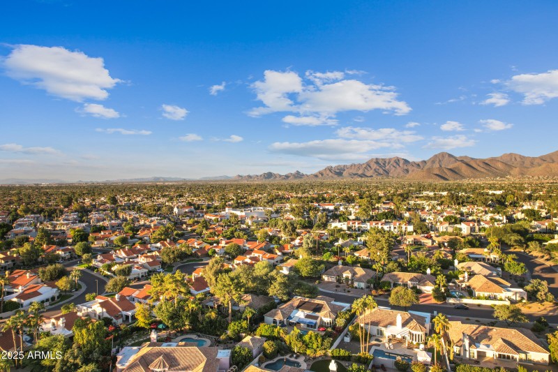 10115 E Bella Vista Dr-72