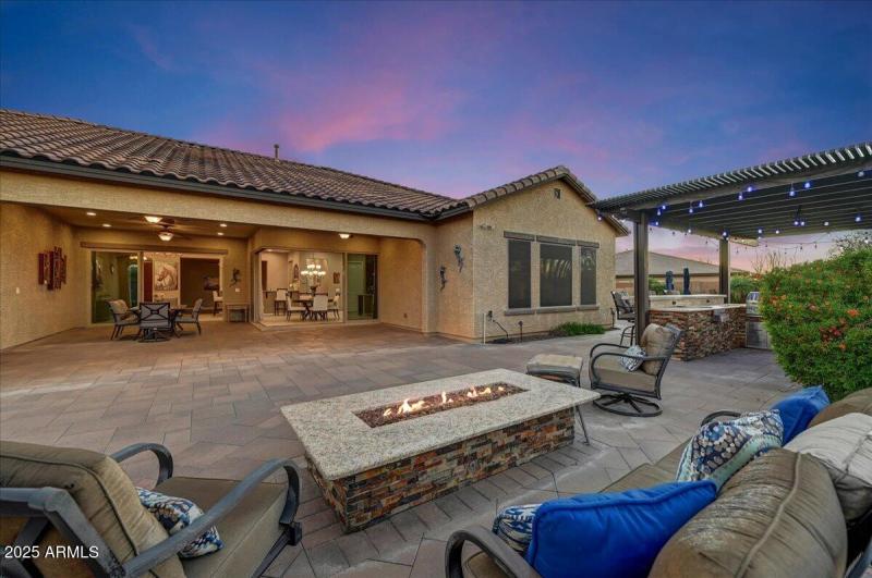 23-Patio Firepit