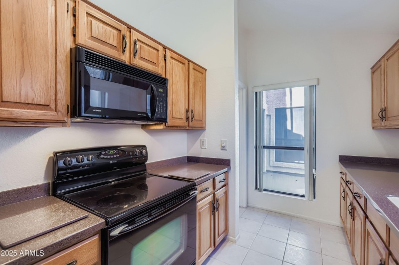 7113 W Julie Dr - MLS Sized - 006 - 08 K