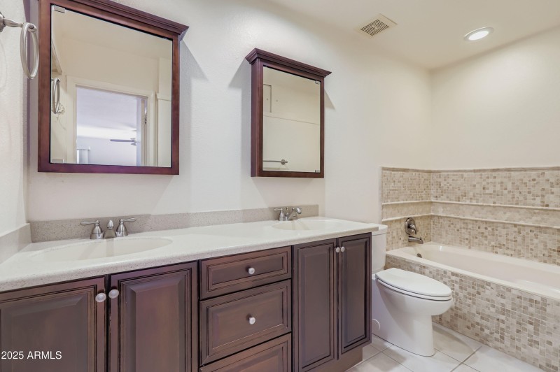 7113 W Julie Dr - MLS Sized - 011 - 16 P