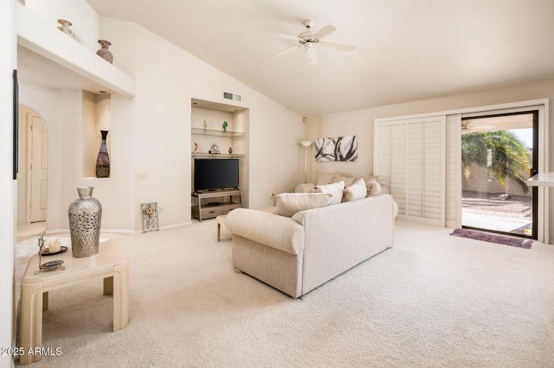 3813 E Desert Flower Ln - MLS-15