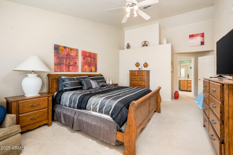 3813 E Desert Flower Ln - MLS-26