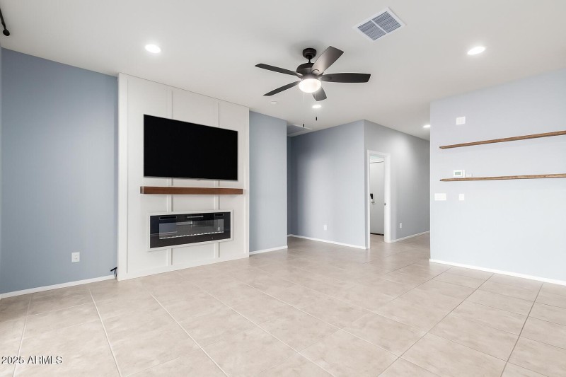 d40e2dbb-a843-456e-8546-f1ecd593f21f