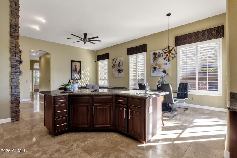 18-web-or-mls-12541-e-laurel-ln