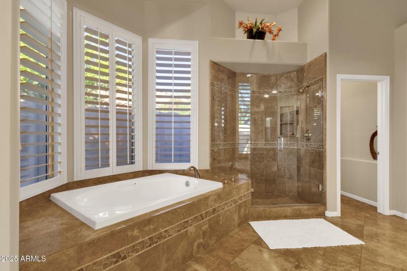 26-web-or-mls-12541-e-laurel-ln