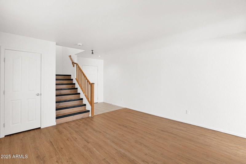 6-web-or-mls-P1349644