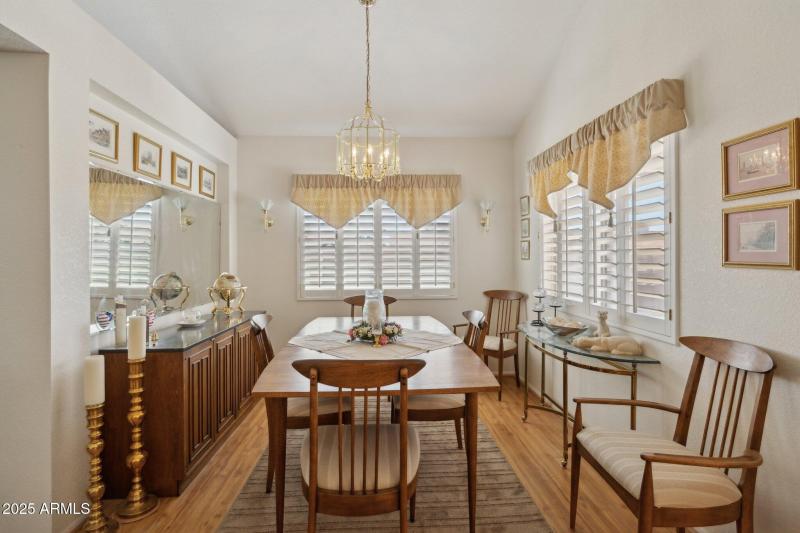 12-web-or-mls-9125-e-captain-dreyfus-ave