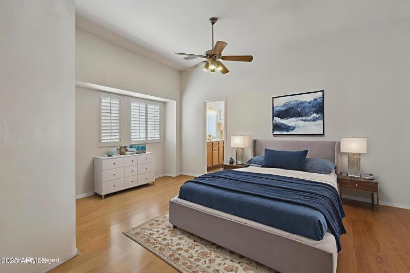 26-web-or-mls-9125-e-captain-dreyfus-ave