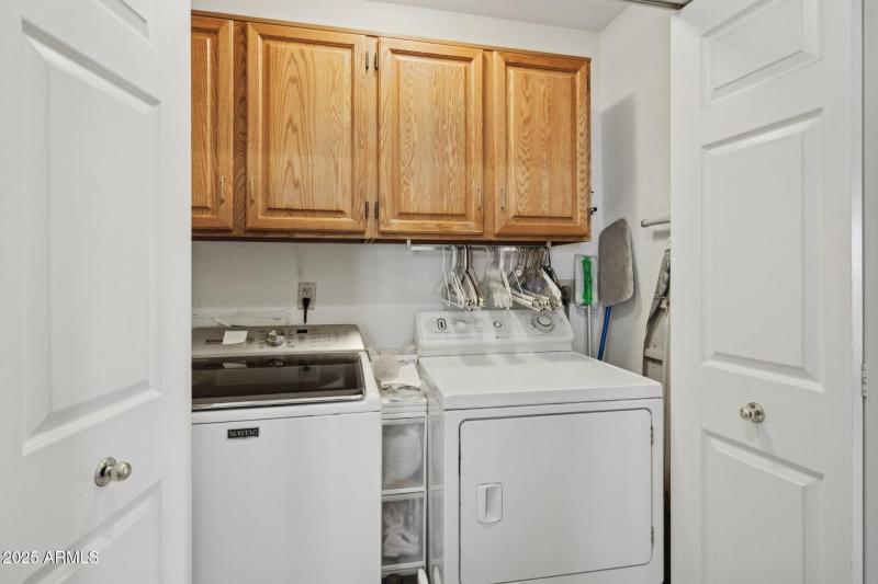 41-web-or-mls-9125-e-captain-dreyfus-ave