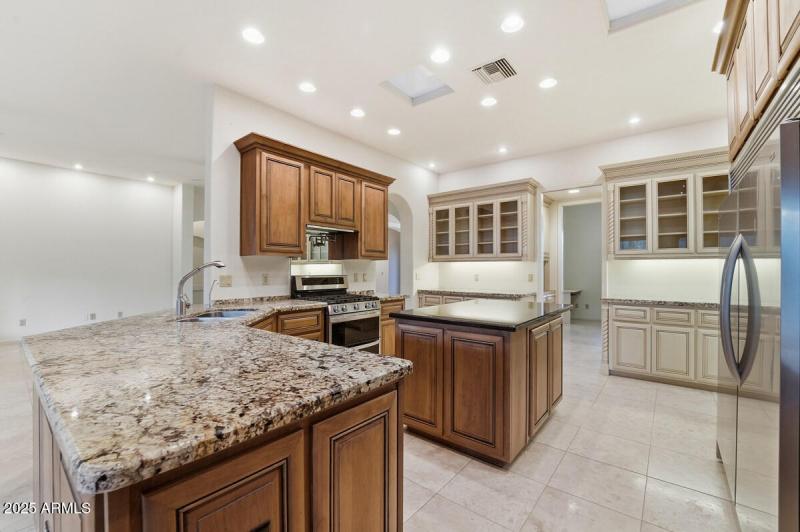 722 W Moon Valley Dr-06