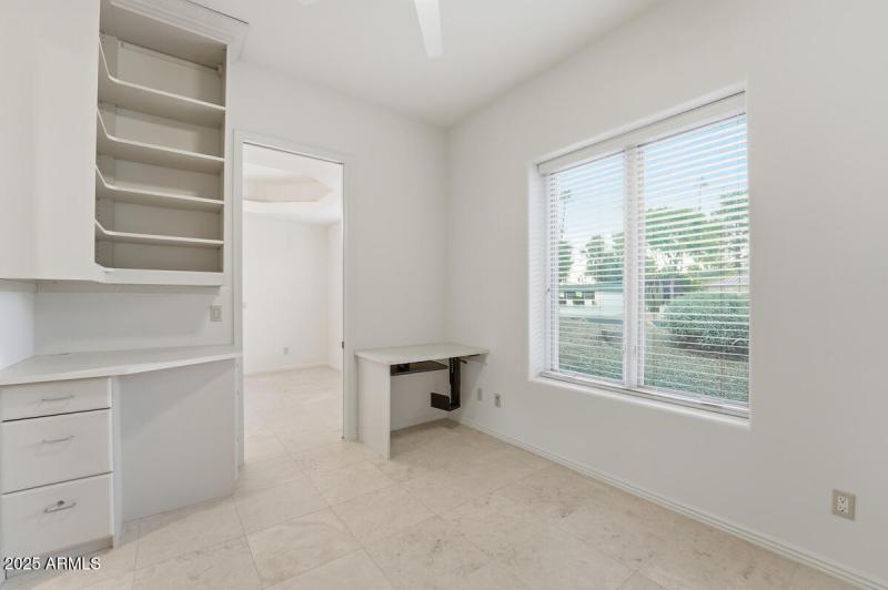 722 W Moon Valley Dr-22