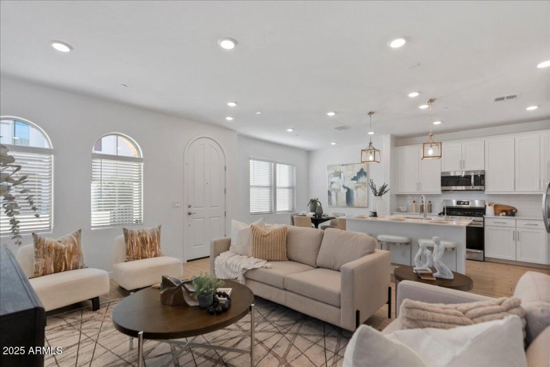 PLENTY OF NATURAL LIGHT