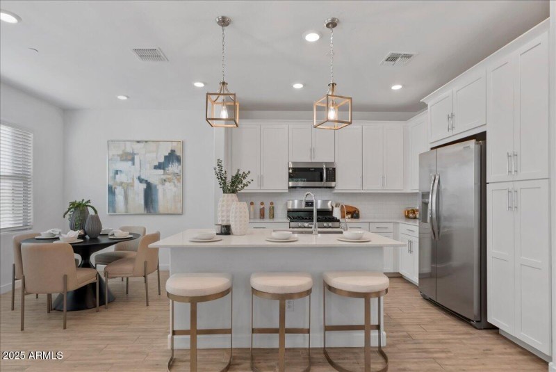 STAINLESS APPLIANCES