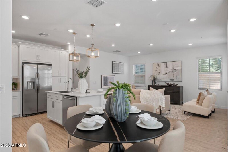 PERFECT FOR ENTERTAINING