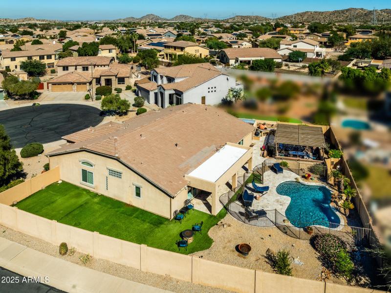 Spacious Cul-de-sac lot