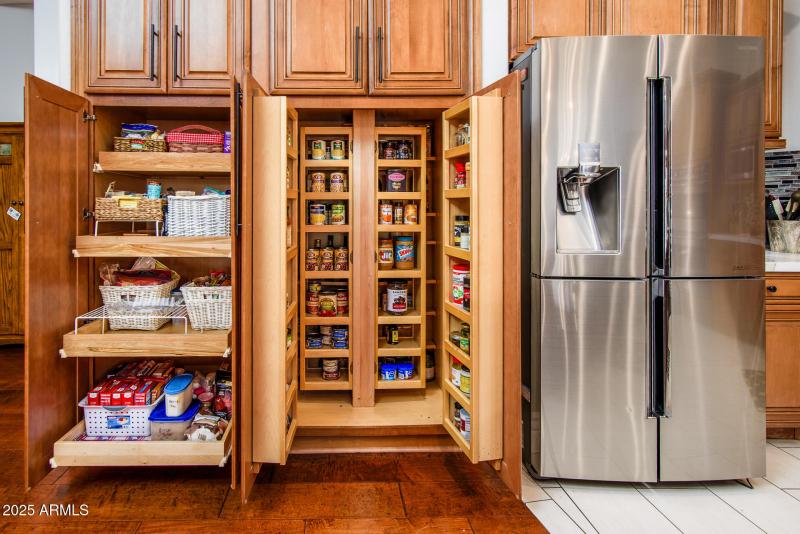 Wow, Organized Food Storage!