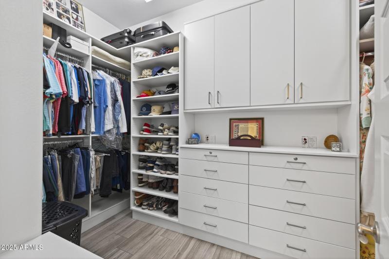 39) PRIMARY CLOSET