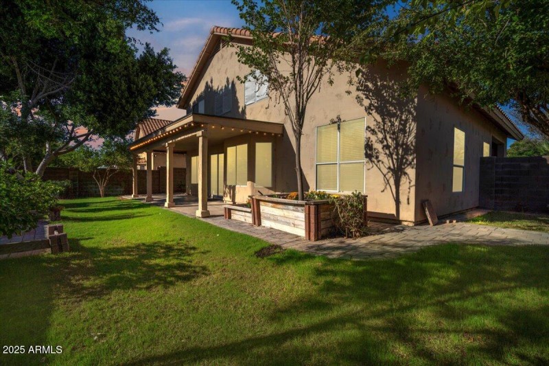 Glenhaven twilight Back