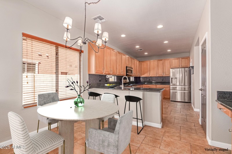 Minnezona Breakfast Nook STAGED