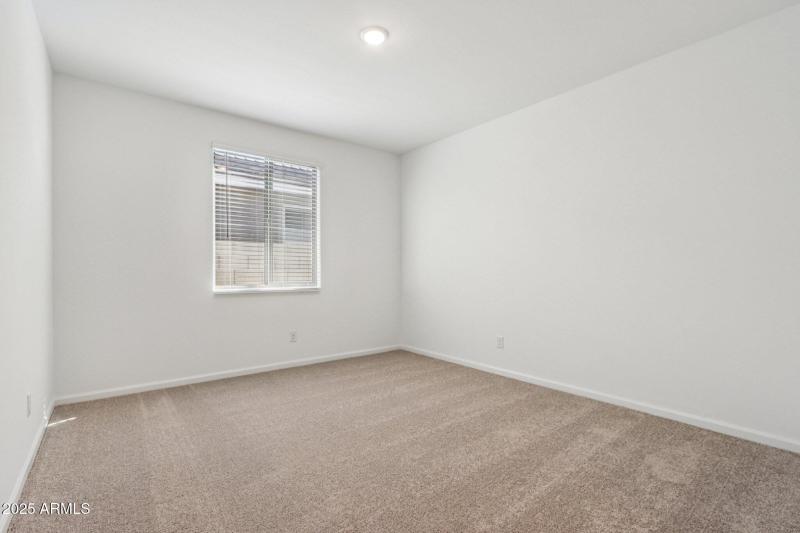 14-web-or-mls-W Camden Ave-S0711-014