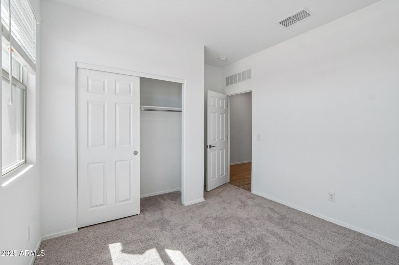 16-web-or-mls-W Mellen Ln-S3009-016