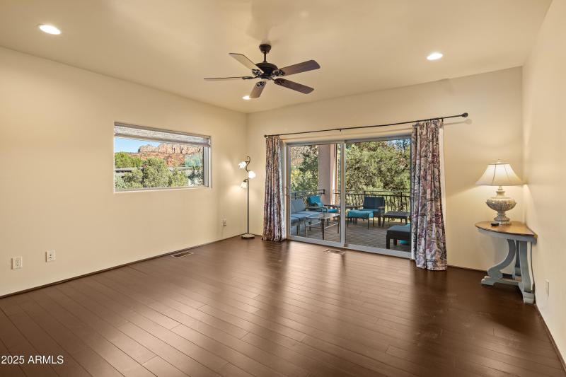 JL_260SunUpRanch-interiors-LowerLevel-08