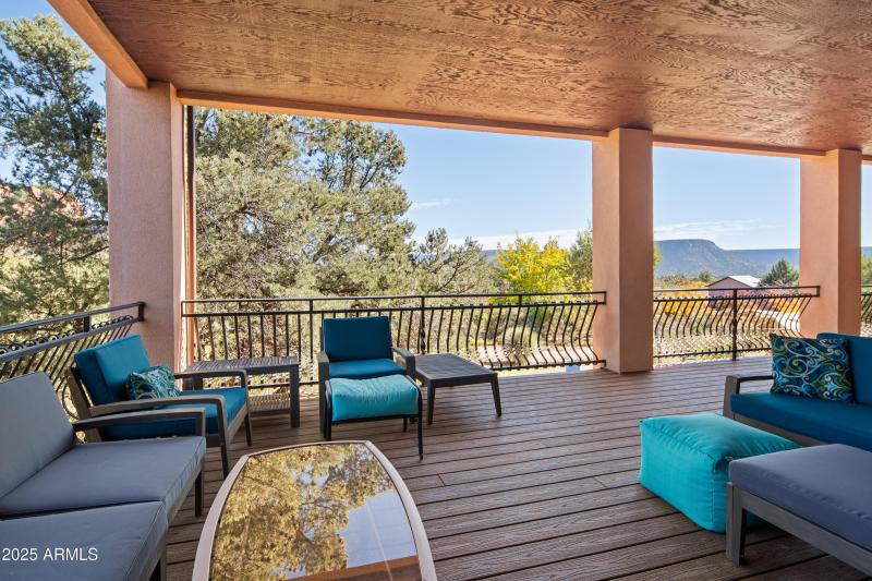 JL_260SunUpRanch-interiors-LowerLevel-10