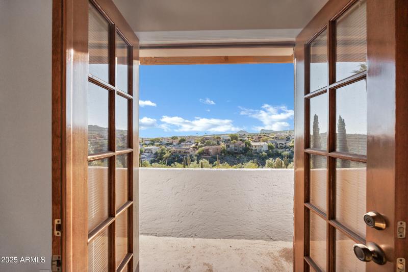 Deck off of 2nd bedroom