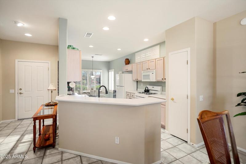 12-18100 N Las Rocas Way