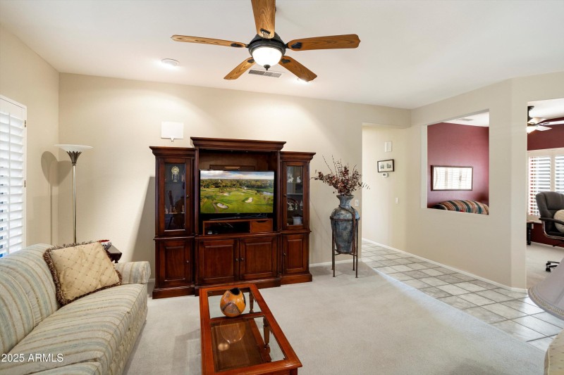 08-18100 N Las Rocas Way