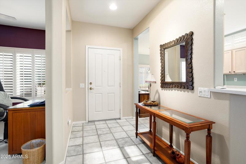 04-18100 N Las Rocas Way