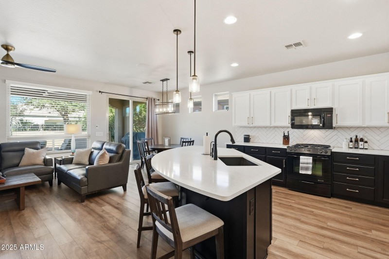 8-web-or-mls-008_ListerPros (2)