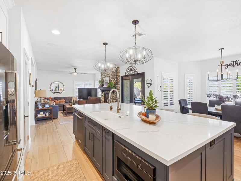 19-10178 E San Salvador Dr-19